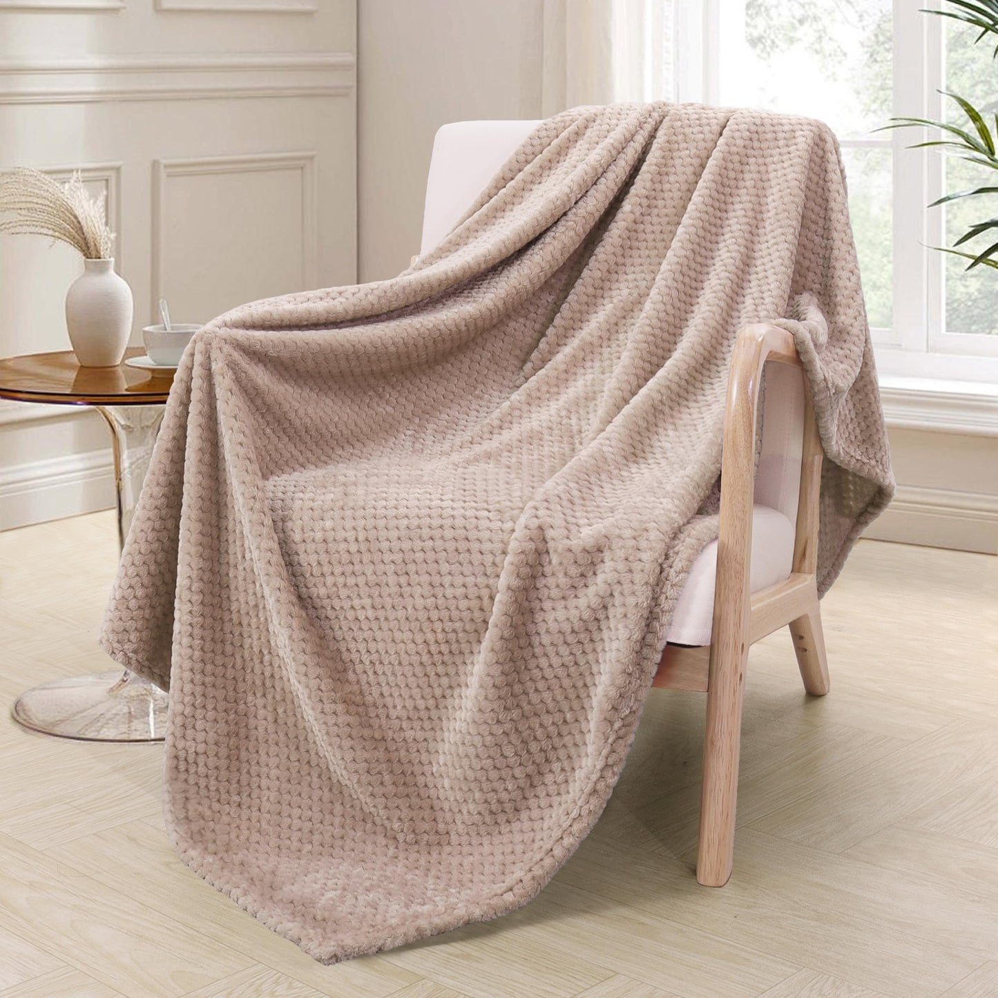 Exclusivo Mezcla Fleece Throw Blanket Extra Large, Super Soft and Warm Blankets for Couch, Sofa and Bed Waffle Textured, Cozy, Fuzzy and Lightweight (Camel, 50x70 Inches)